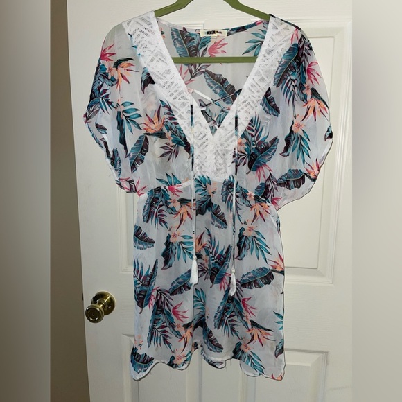 Makin Swim Other - Beach cover up size M